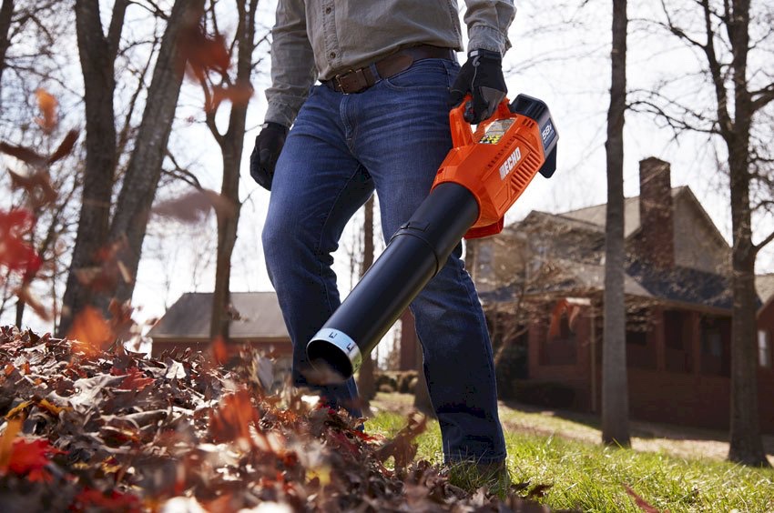 Echo ECHT-58V battery HEDGE TRIMMER and LEAF BLOWER kit (Includes Battery and Charger) - Coughlan Garden Equipment Echo ECHT-58V battery HEDGE TRIMMER and LEAF BLOWER kit (Includes Battery and Charger) - Coughlan Garden Equipment